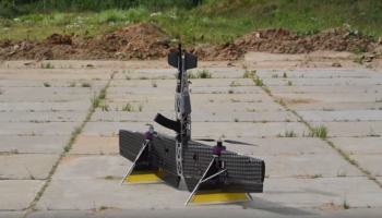 Krievijā studenti radījuši dronu ar bisi