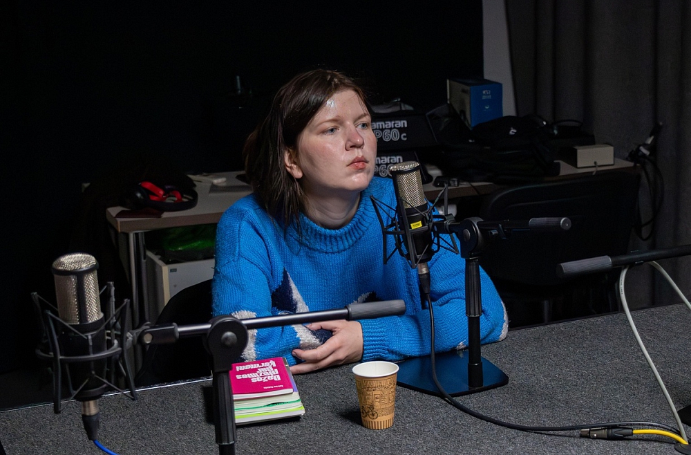 grāmatu stāsti dzeja