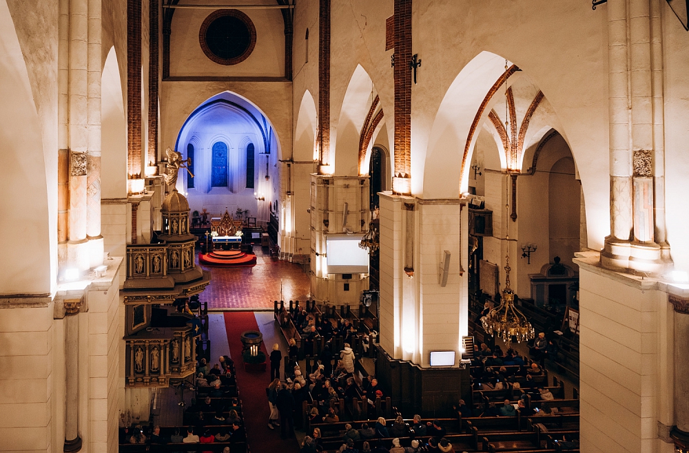 Annija Kristiāna Ādamsone Aigars Raumanis Eiroradio Ziemassvētku diena 