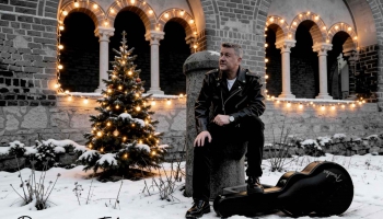 Mūziķis Mārtiņš Kits izdod Ziemssvētku versiju dziesmai ''Dīvainos Tālumos''