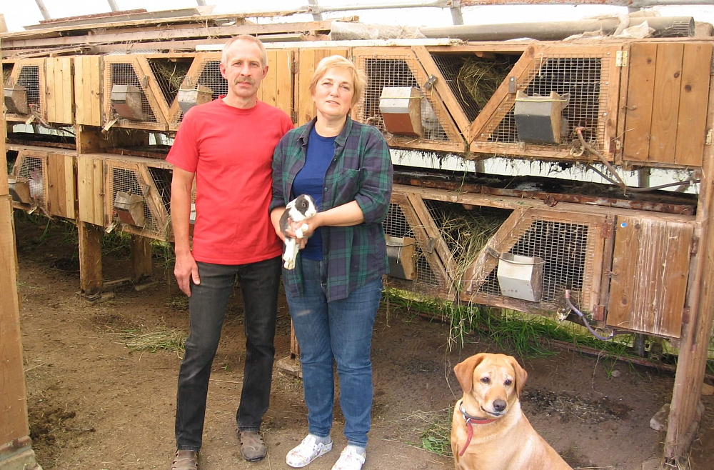 Vita Zalcmane Tīnūžos audzē trušus un kā veterinārārste rīko mācības citiem audzētājiem