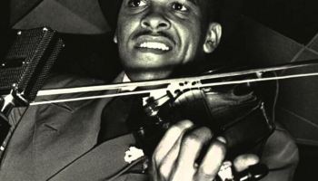 Viens no pirmajiem vijolniekiem džezā – amerikāņu mūziķis Stafs Smits