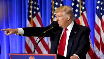 ASV prezidenta Donalda Trampa pirmo preses konferenci mediji nodēvējuši par teātri