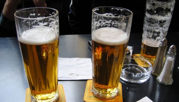 Lietuvā cenšas atrast veidus, kā ierobežot alkohola patēriņu