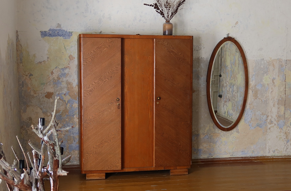 Maija Krasnā, Džeimijs Henebry, Ārdavas muiža