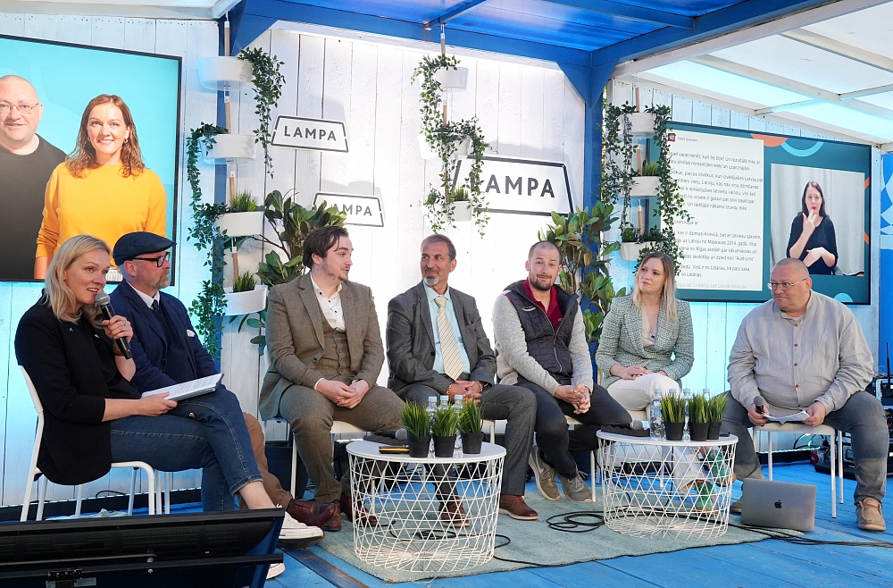 Diskusija "Vai Latvija ir (ne)izdevusies valsts?" sarunu festivālā "Lampa 2025"